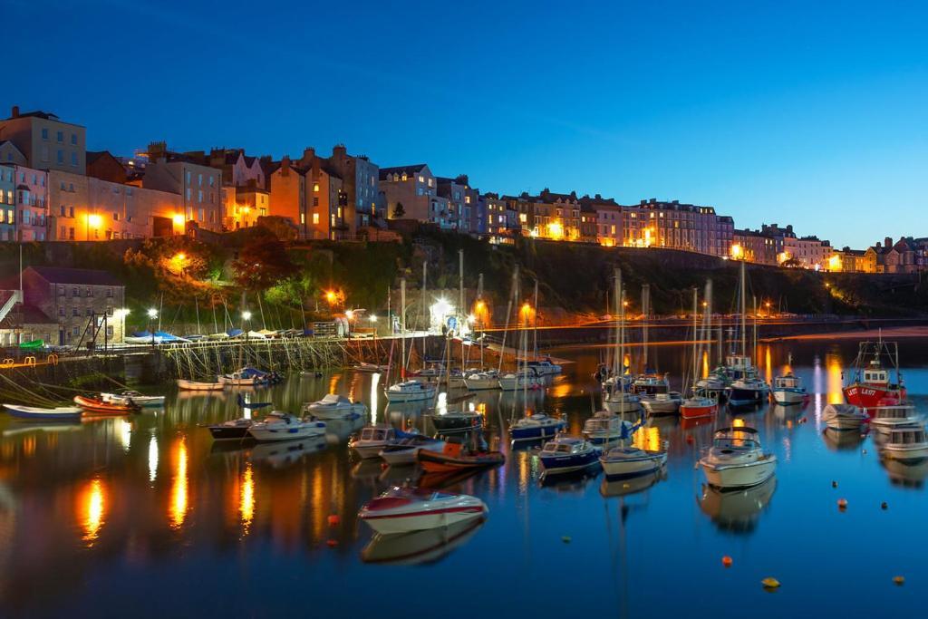 No: 1 The Esplanade Guest Accommodation. Tenby Exterior foto