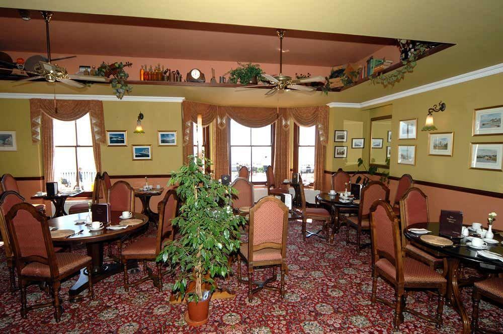 No: 1 The Esplanade Guest Accommodation. Tenby Exterior foto
