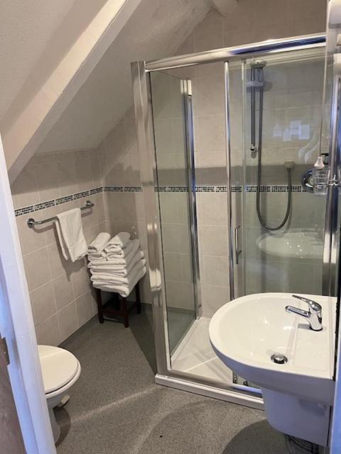 No: 1 The Esplanade Guest Accommodation. Tenby Quarto foto
