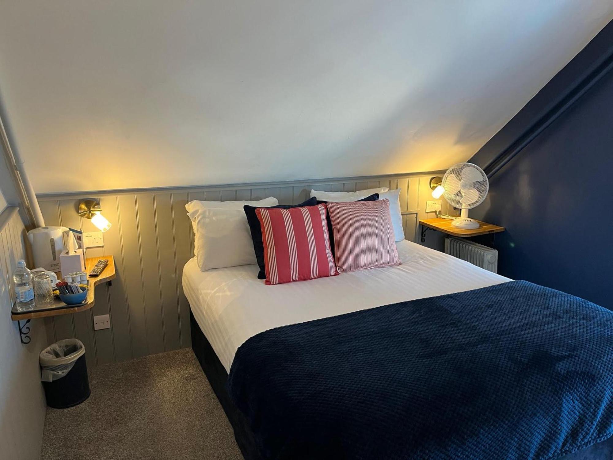 No: 1 The Esplanade Guest Accommodation. Tenby Exterior foto